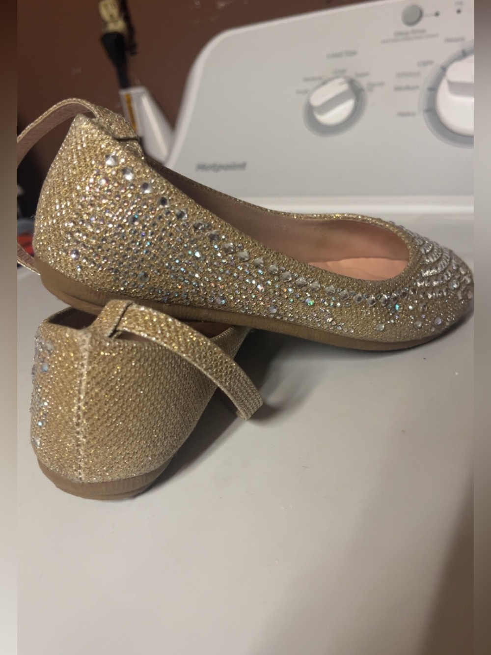 Gold Girls' Dress Flats with Rhinestones SIZE 2 LITTLE GIRLS!!!